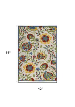 4' X 6' Green And Ivory Indoor Outdoor Area Rug