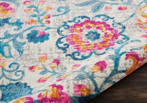 5' X 7' Ivory And Blue Floral Area Rug