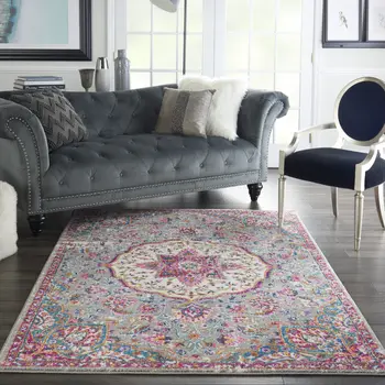 5' X 7' Gray And Ivory Medallion Area Rug