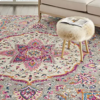 7' X 10' Gray And Ivory Medallion Area Rug