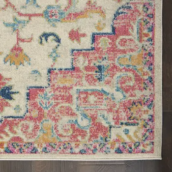 4' X 6' Pink And Ivory Southwestern Distressed Area Rug