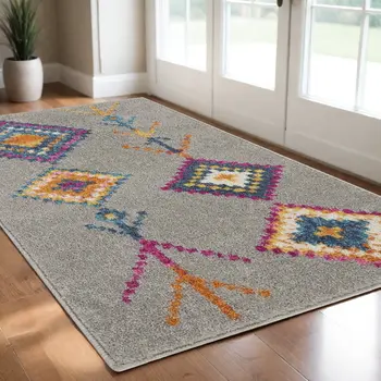 2' X 3' Gray And Ivory Geometric Area Rug