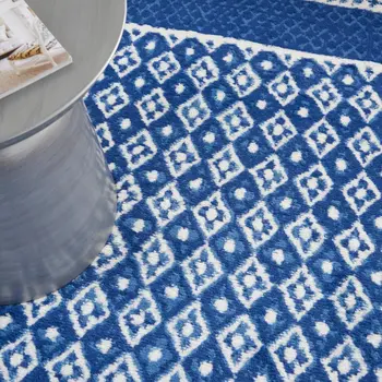 5' X 7' Blue And White Geometric Area Rug