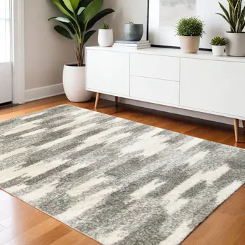 4' X 6' Gray And Ivory Geometric Pattern Area Rug