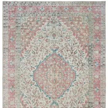 5' X 8' Ivory And Pink Oriental Area Rug