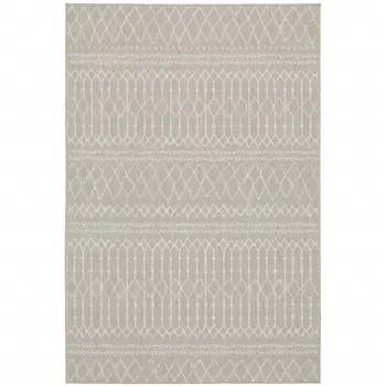 8' X 10' Gray And Ivory Indoor Outdoor Area Rug