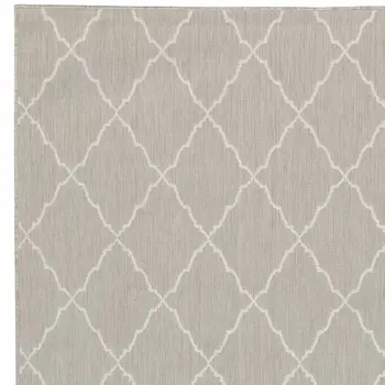 7' X 9' Gray And Ivory Indoor Outdoor Area Rug