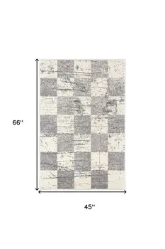 4' X 6' White And Gray Checkered Area Rug