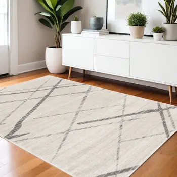 4' X 6' Gray and Ivory Geometric Area Rug