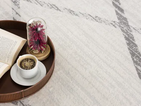 5' X 7' Gray and Ivory Geometric Area Rug