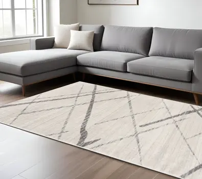 6' X 9' Gray and Ivory Geometric Area Rug