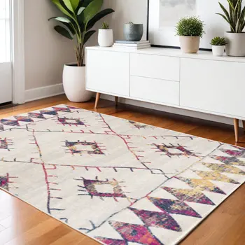 4' X 6' Cream Damask Area Rug