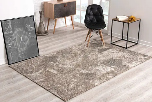 5' X 7' Gray and Ivory Abstract Area Rug