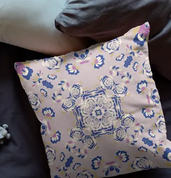 20” Lavender Blue Wreath Indoor Outdoor Zippered Throw Pillow