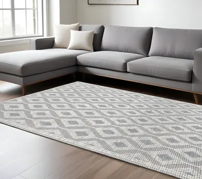 9' X 13' Ivory Gray Diamond Trellis Modern Area Rug