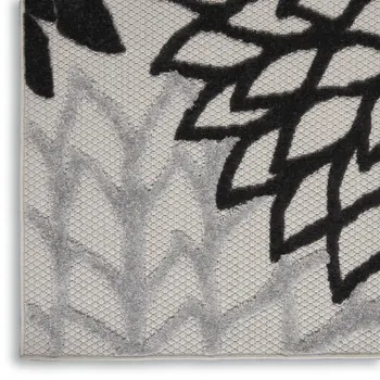 10' Black And White Indoor Outdoor Runner Rug