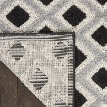 3' X 4' Black And White Indoor Outdoor Area Rug
