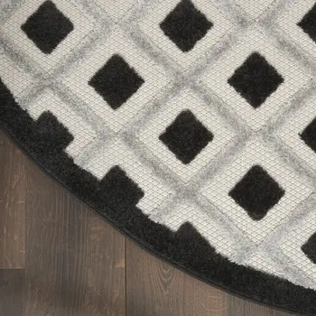8' X 8' Black And White Round Indoor Outdoor Area Rug