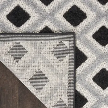 10' X 13' Black And White Indoor Outdoor Area Rug