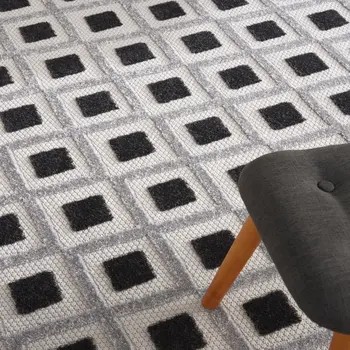 10' X 13' Black And White Indoor Outdoor Area Rug