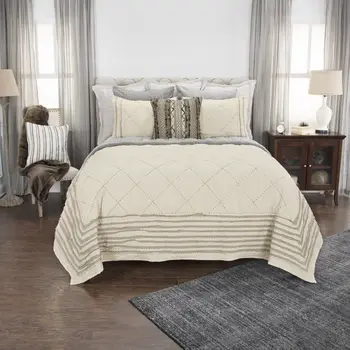 Ivory Geometric Queen Quilt