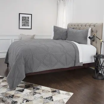 Gray Geometric Queen Quilt