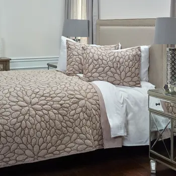 Blush Floral Queen Quilt