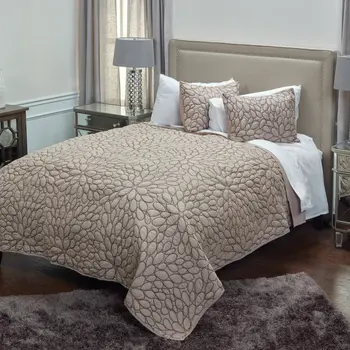 Blush Floral Queen Quilt
