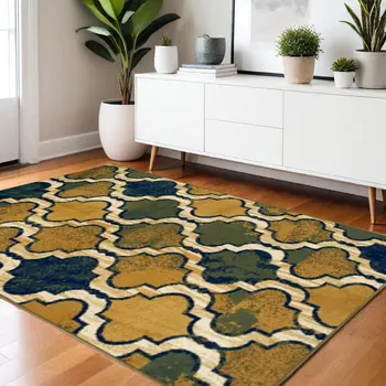 4' X 6' Green Quatrefoil Power Loom Distressed Stain Resistant Area Rug