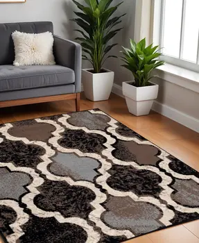 8' Chocolate Quatrefoil Distressed Square Rug