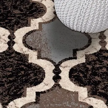 8' Chocolate Quatrefoil Distressed Square Rug
