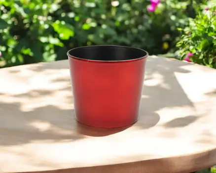 6" Red Recycled Plastic Indoor Outdoor Round Pot Planter