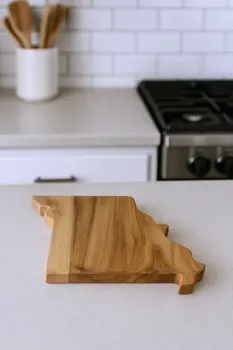 14" Brown Solid Wood Missouri Cheese Board