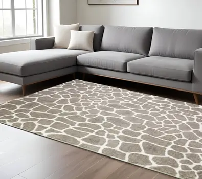 8' X 10' Beige Giraffe Print Shag Handmade Non Skid Area Rug