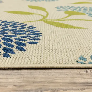 4' X 6' Green and Ivory Floral Stain Resistant Indoor Outdoor Area Rug