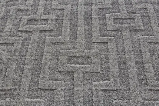 5' X 8' Gray And Silver Geometric Hand Woven Area Rug
