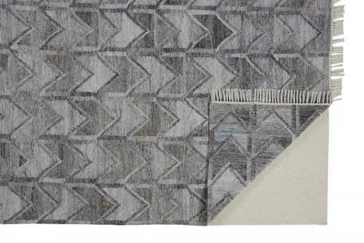 5' X 8' Gray Geometric Hand Woven Area Rug With Fringe