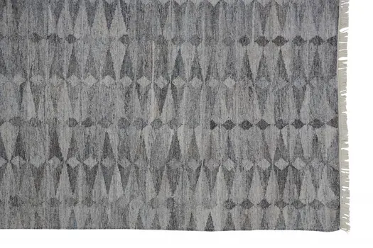 4' X 6' Gray Geometric Hand Woven Area Rug With Fringe