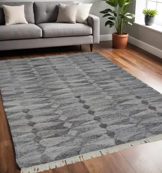 5' X 8' Gray Geometric Hand Woven Area Rug With Fringe