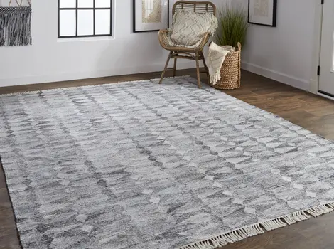 5' X 8' Gray Geometric Hand Woven Area Rug With Fringe