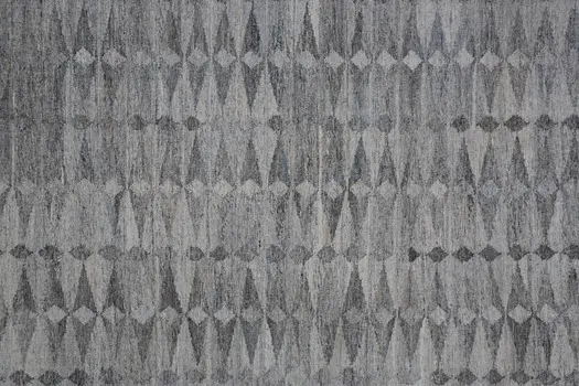 5' X 8' Gray Geometric Hand Woven Area Rug With Fringe