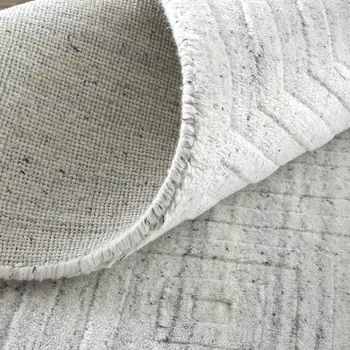 5' X 8' White And Silver Striped Hand Woven Area Rug
