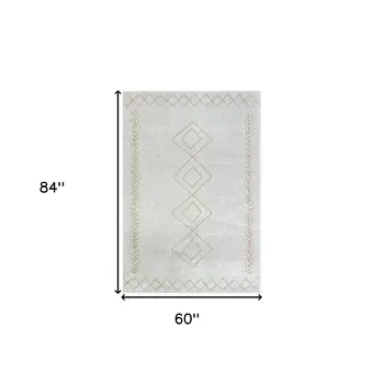 5' X 7' Cream Diamond Area Rug