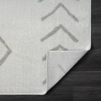 5' X 7' Cream Diamond Area Rug