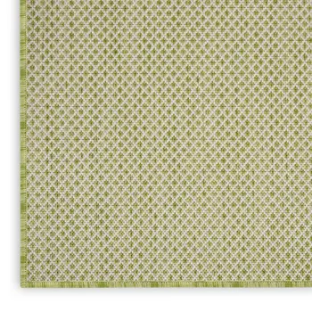 8' X 10' Green And Ivory Indoor Outdoor Area Rug