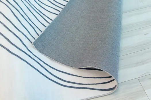 4' X 6' Black and White Abstract Area Rug