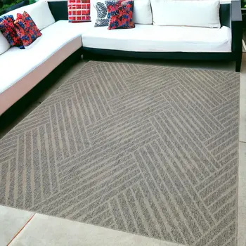 5' X 8' Gray Geometric Stain Resistant Indoor Outdoor Area Rug