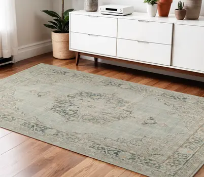 4' X 6' Green And Light Gray Medallion Area Rug