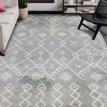 5' X 8' Gray and Ivory Geometric Shag Area Rug