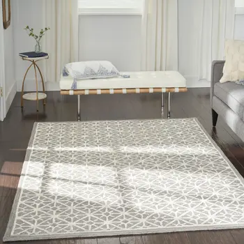 5' X 7' Gray and Ivory Geometric Hand Tufted Area Rug